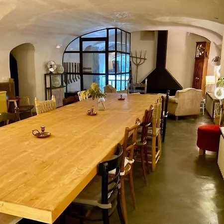 Huge Charming Manor House. Waterfall & Volcanoes Santa Pau