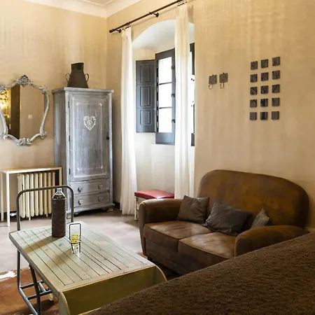 Huge Charming Manor House. Waterfall & Volcanoes * Santa Pau